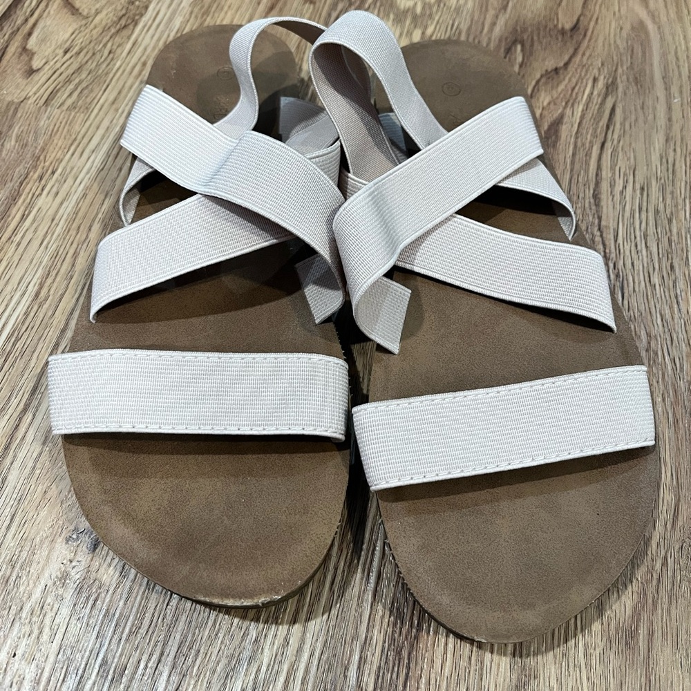 FREE ADD ON. - Ardene sandals | size 6